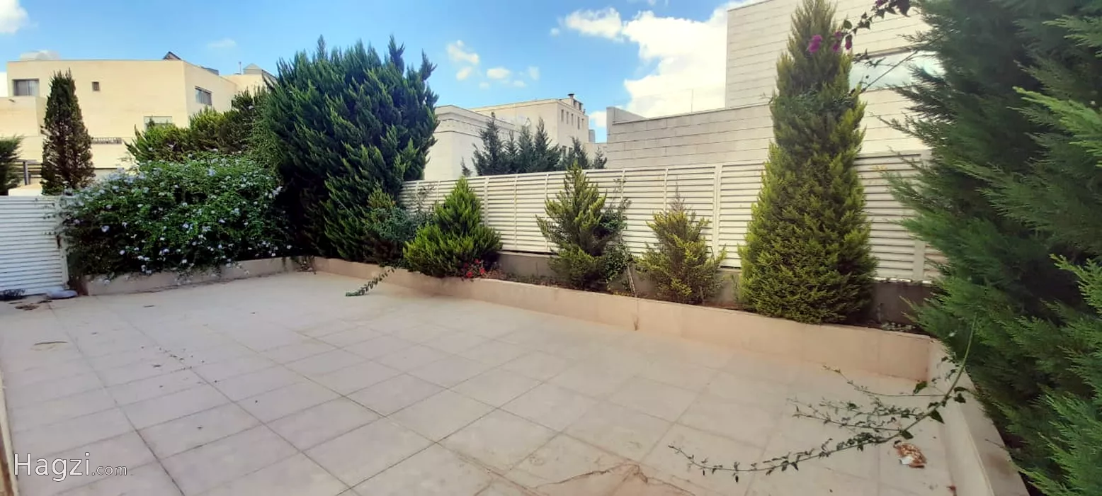 Image slider -  - main image