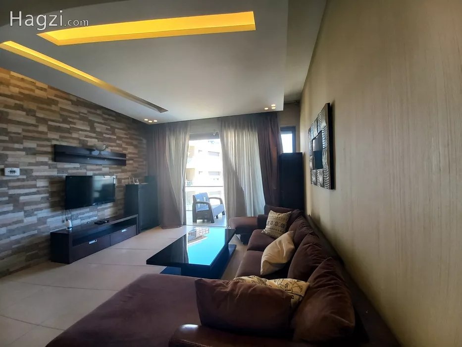 Image slider -  - main image