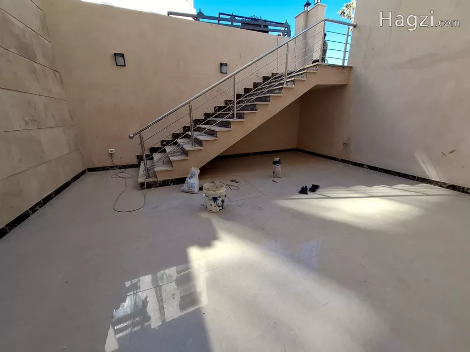 Image slider -  - main image