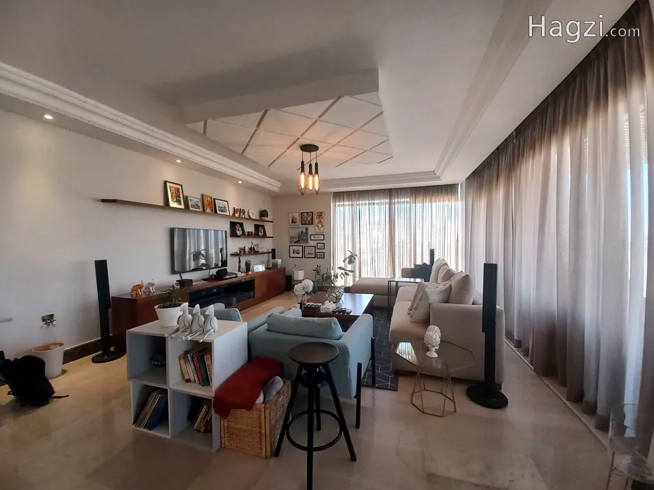 Image slider -  - main image