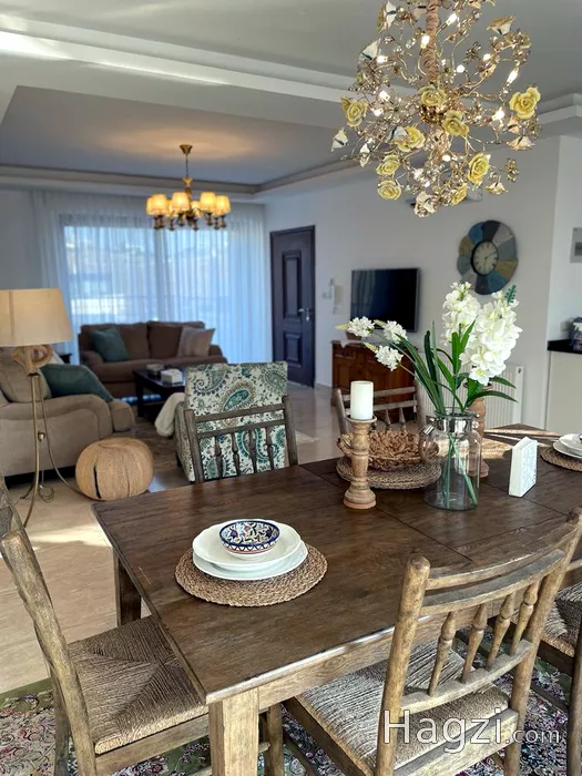 Image slider -  - main image