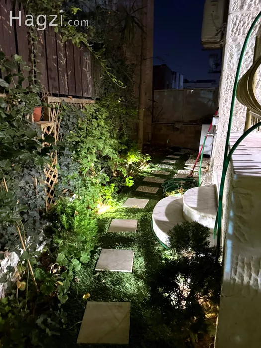 Image slider -  - main image