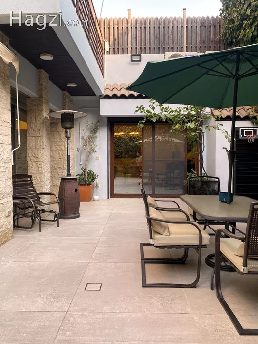 Image slider -  - main image