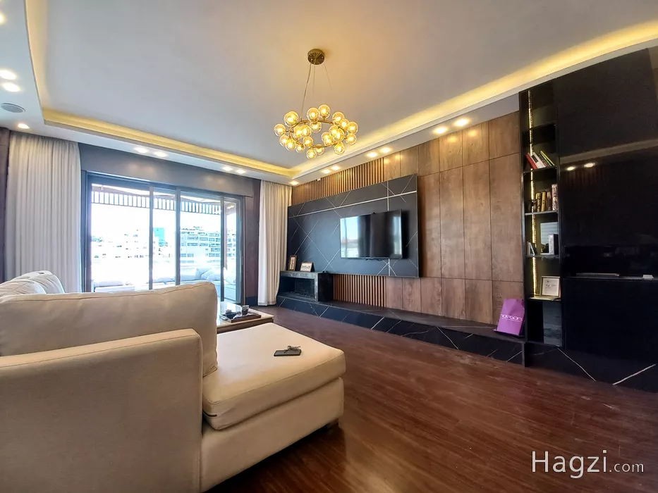 Image slider -  - main image