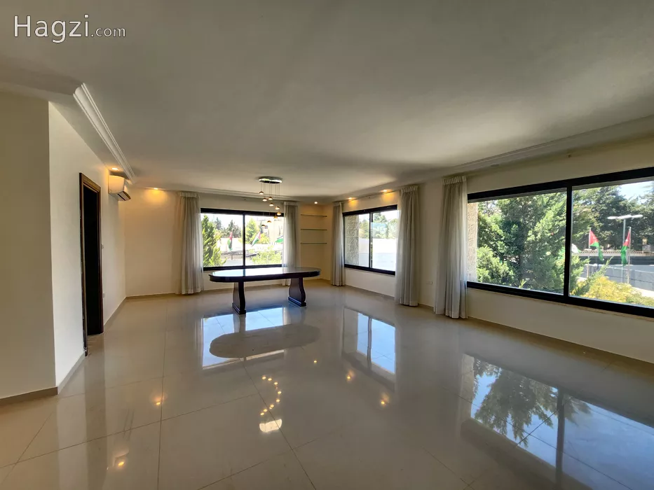 Image slider -  - main image