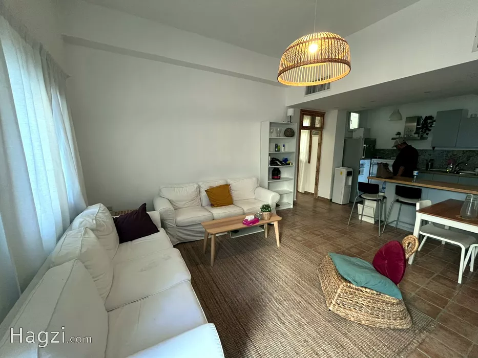 Image slider -  - main image