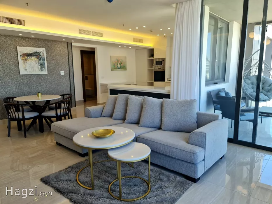 Image slider -  - main image