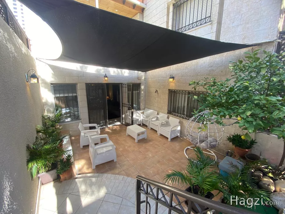 Image slider -  - main image