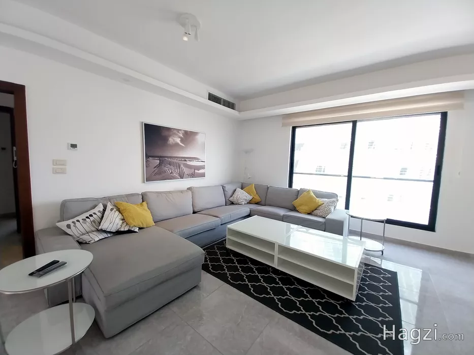 Image slider -  - main image