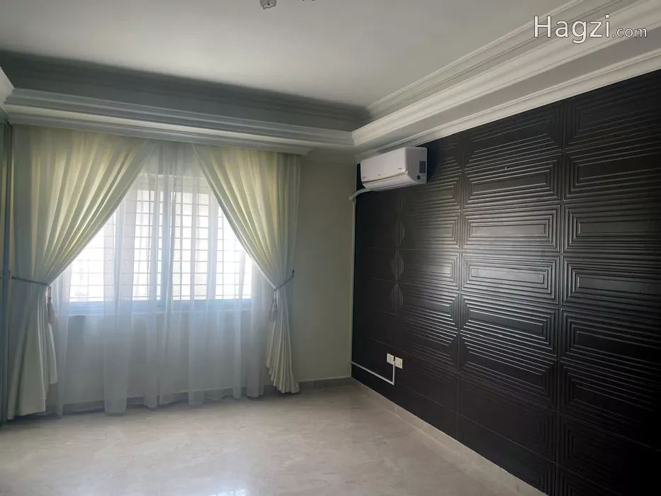 Image slider -  - main image