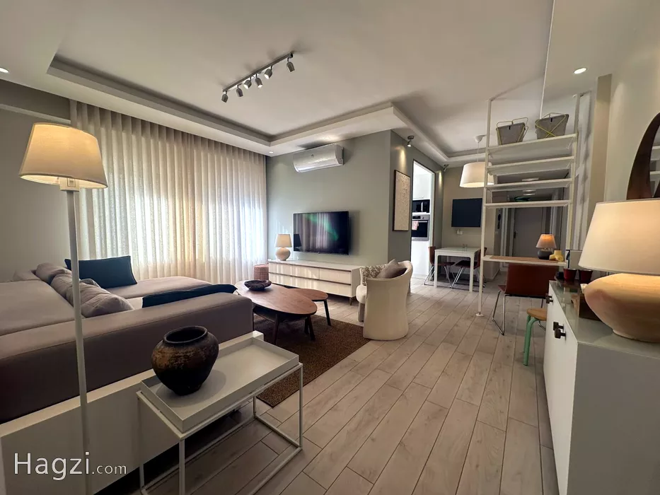 Image slider -  - main image