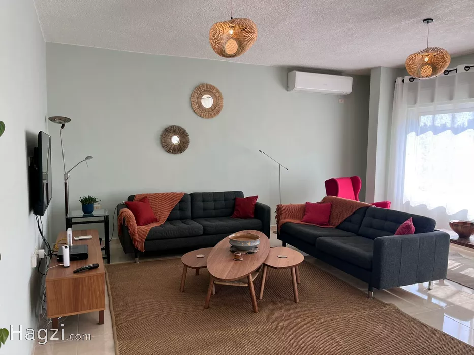 Image slider -  - main image