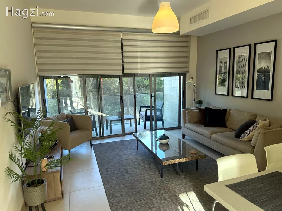 Image slider -  - main image