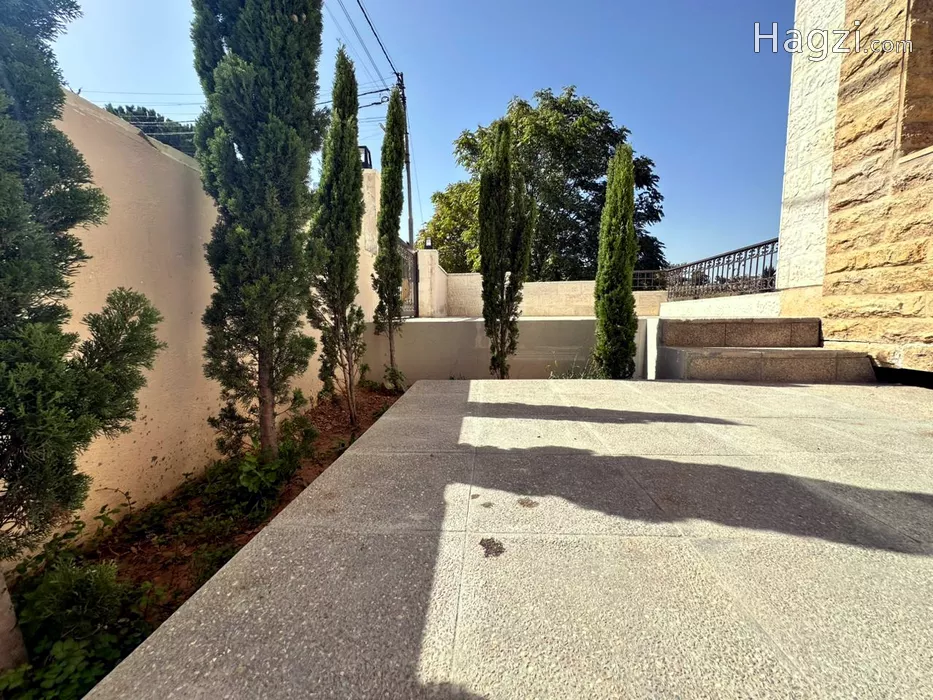 Image slider -  - main image