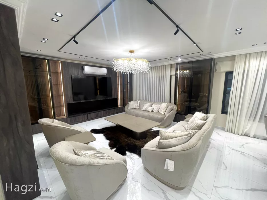 Image slider -  - main image