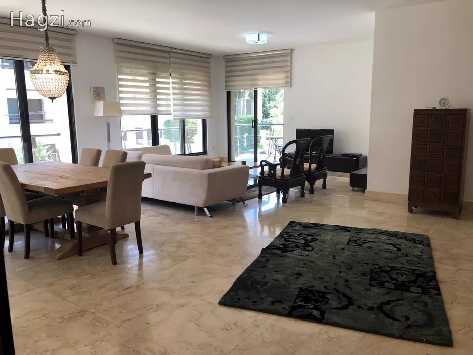 Image slider -  - main image