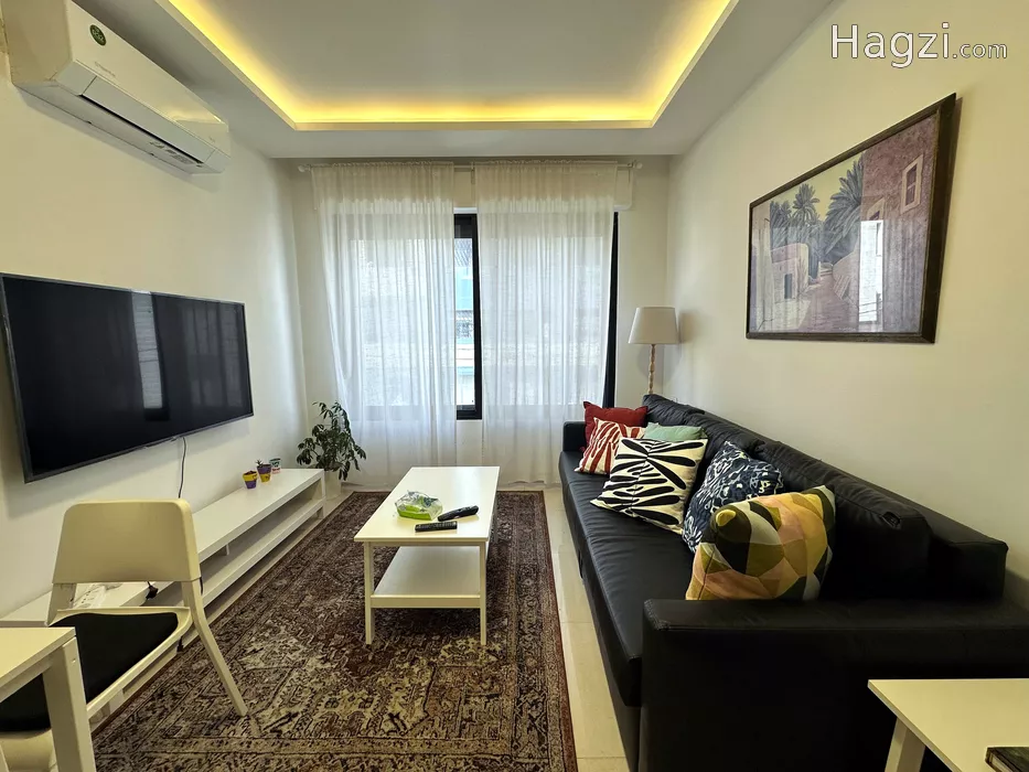 Image slider -  - main image