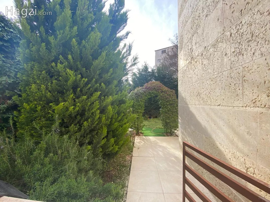 Image slider -  - main image