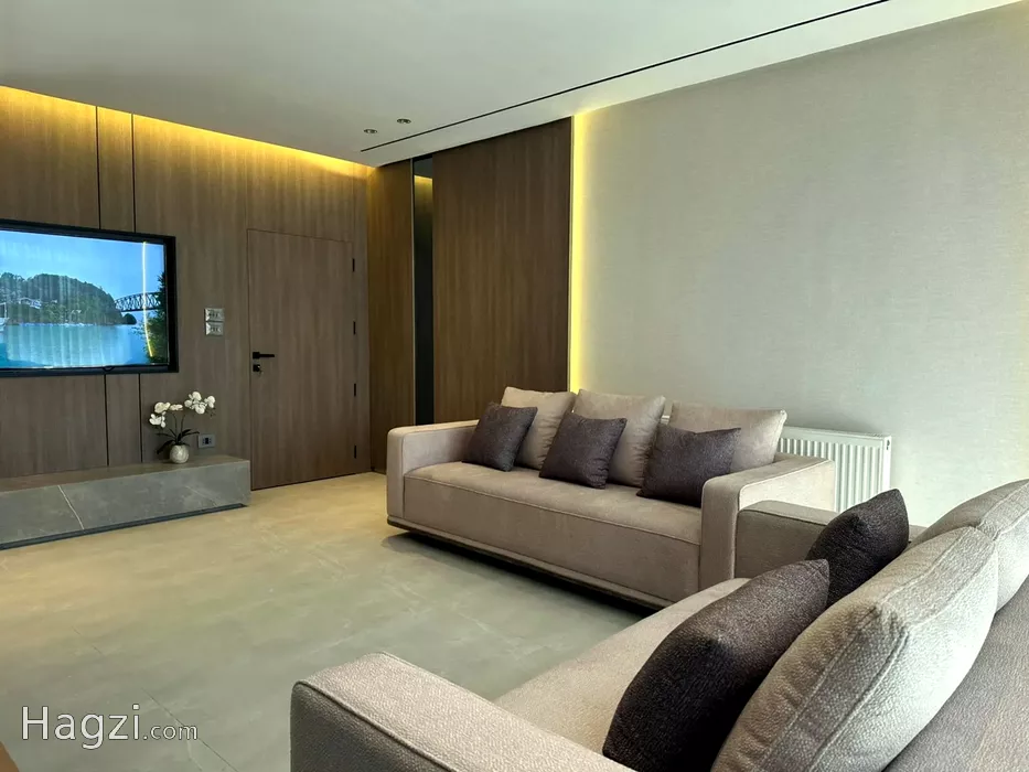 Image slider -  - main image