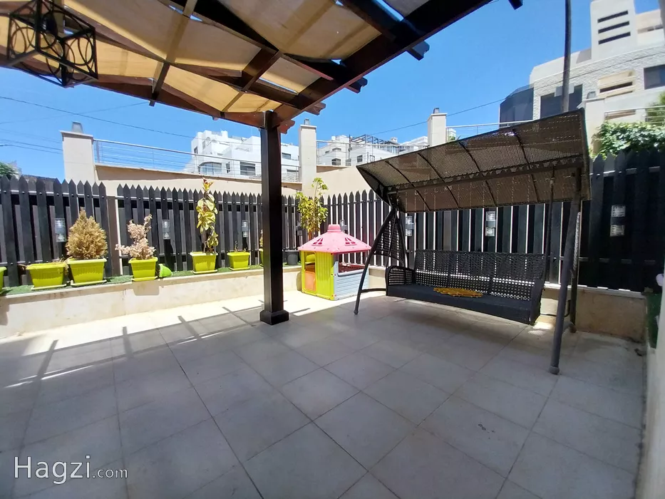 Image slider -  - main image