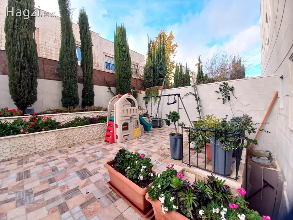 Image slider -  - main image