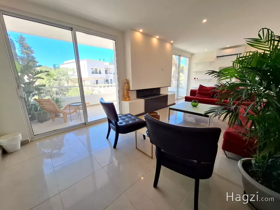 Image slider -  - main image