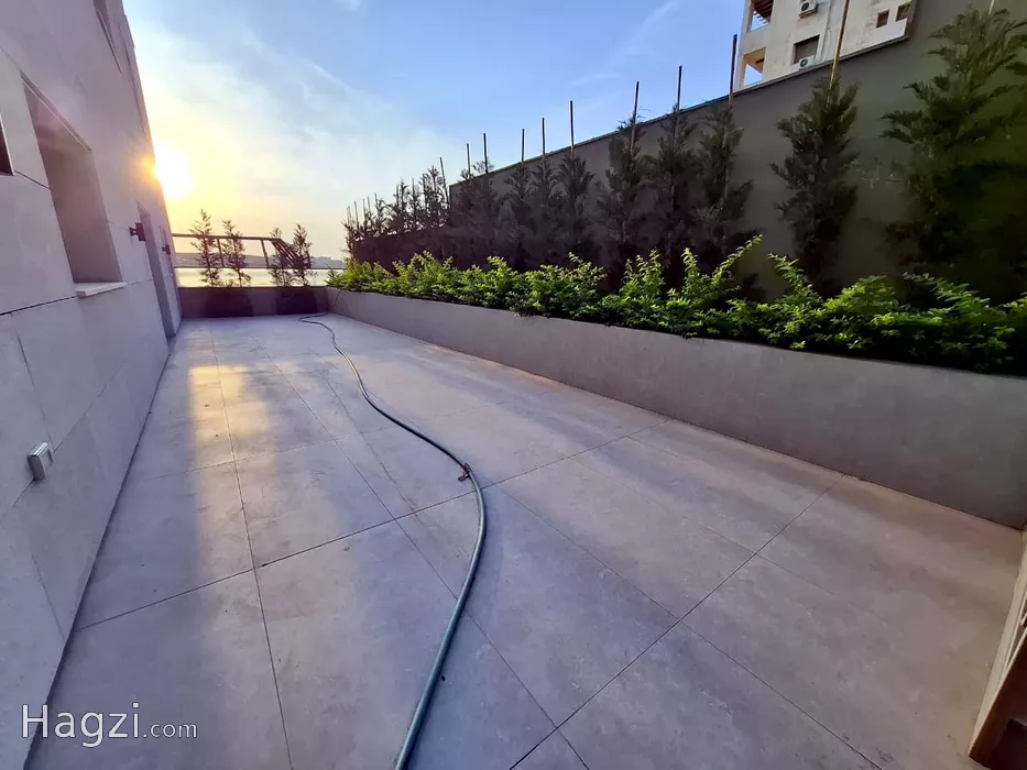 Image slider -  - main image