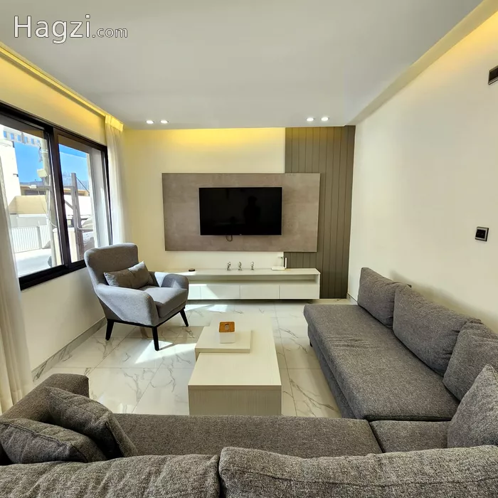 Image slider -  - main image