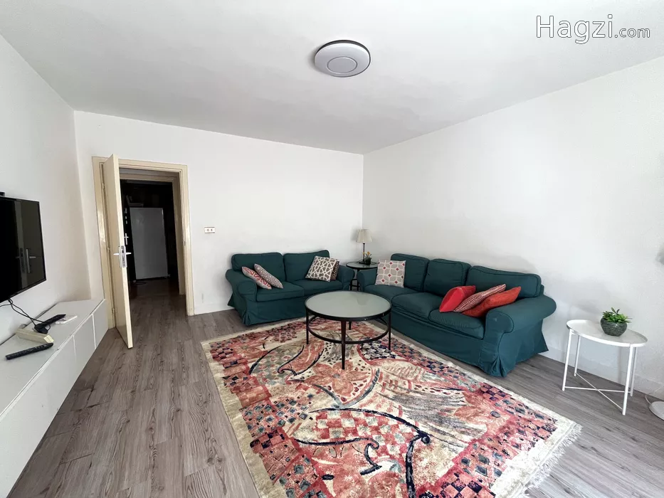 Image slider -  - main image