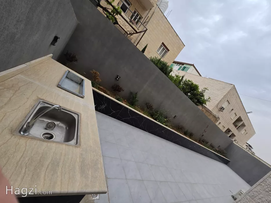 Image slider -  - main image