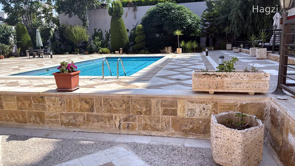 Image slider -  - main image