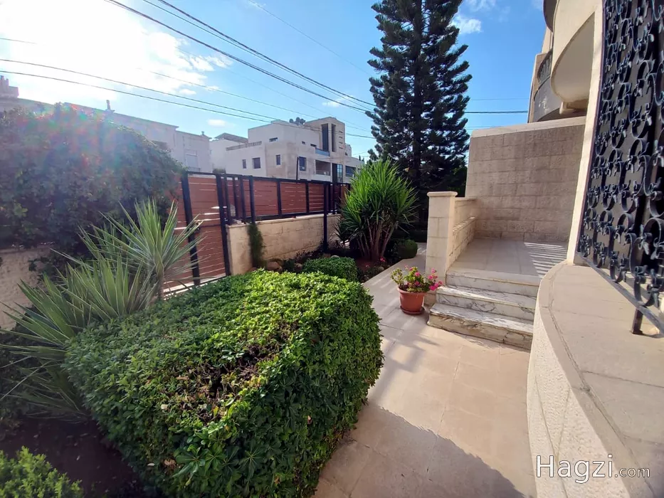 Image slider -  - main image