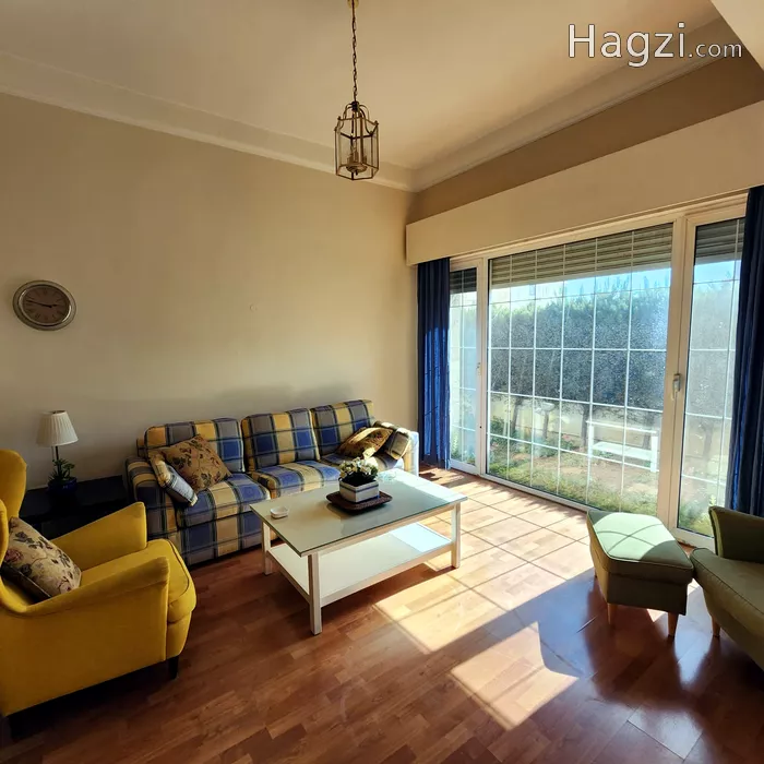 Image slider -  - main image