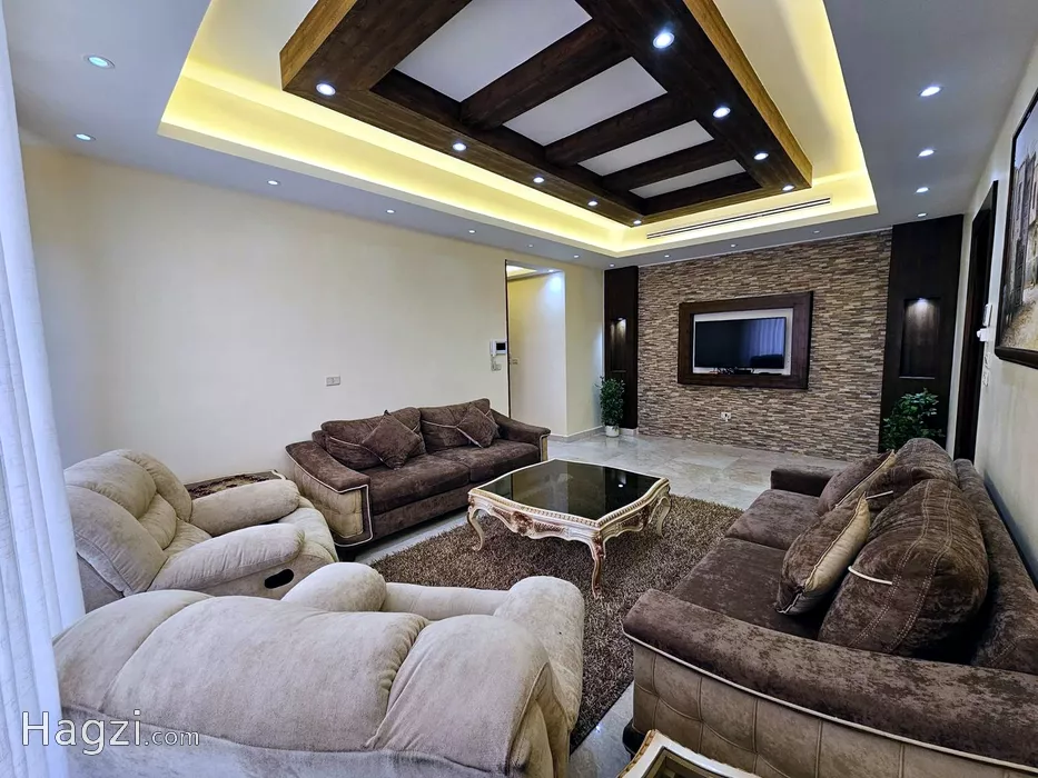 Image slider -  - main image