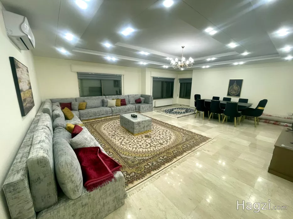 Image slider -  - main image