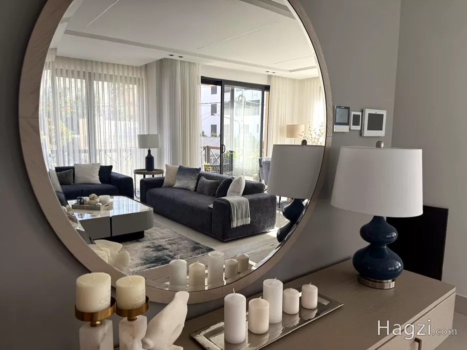 Image slider -  - main image