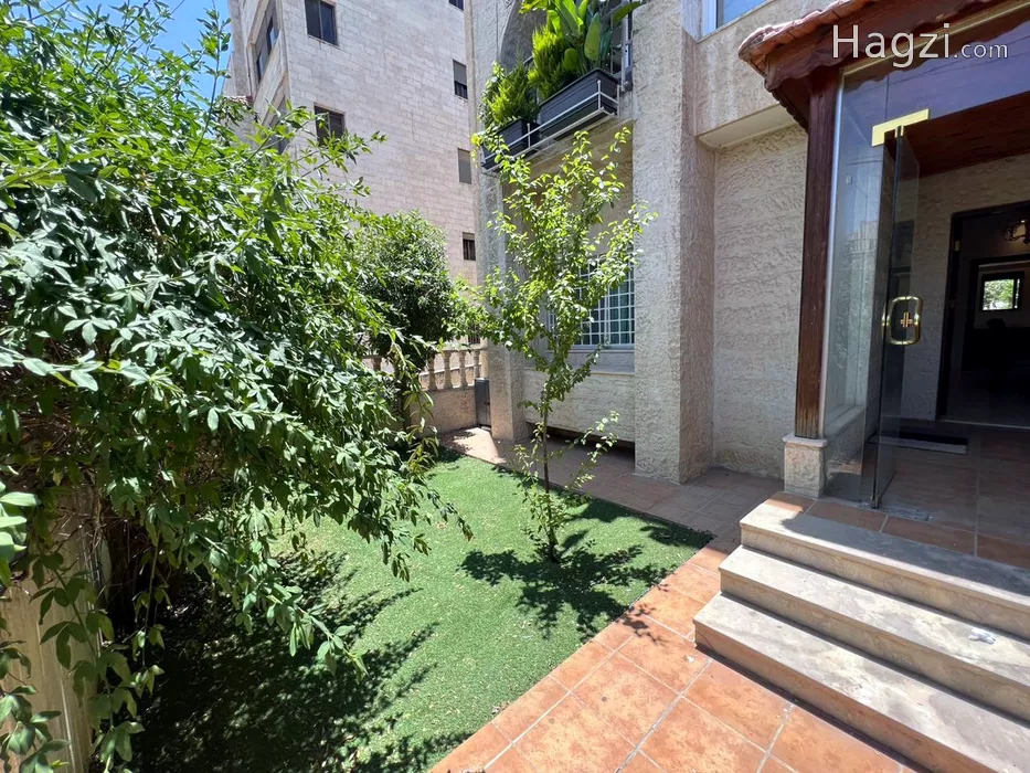 Image slider -  - main image