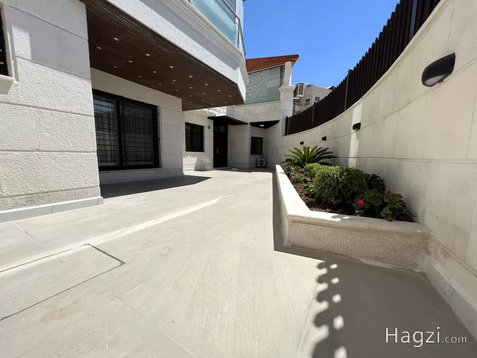 Image slider -  - main image