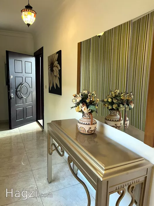 Image slider -  - main image