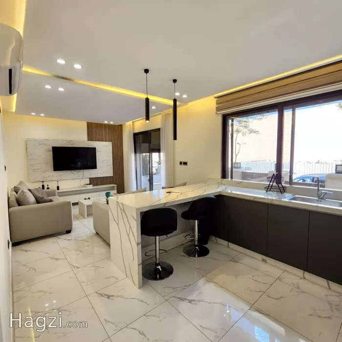 Image slider -  - main image