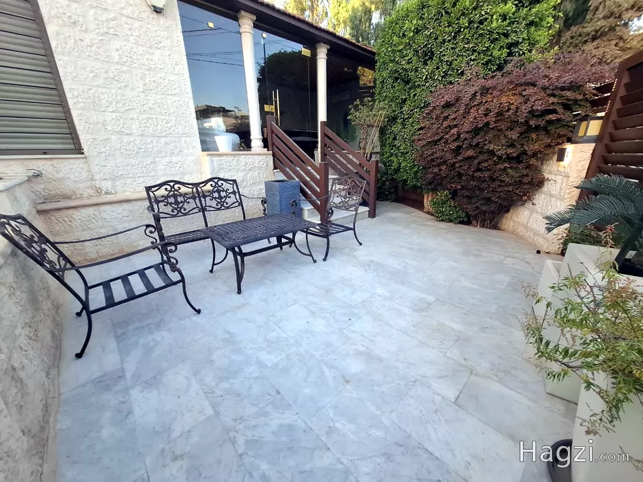 Image slider -  - main image