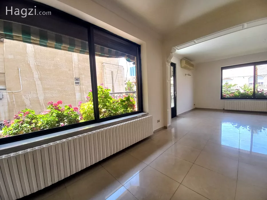 Image slider -  - main image