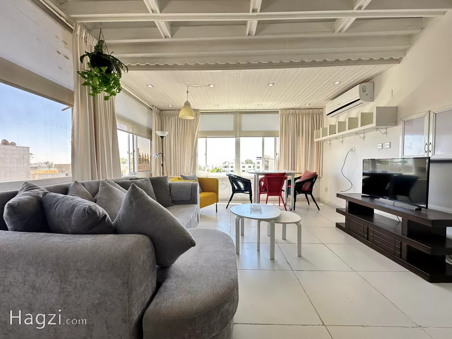 Image slider -  - main image