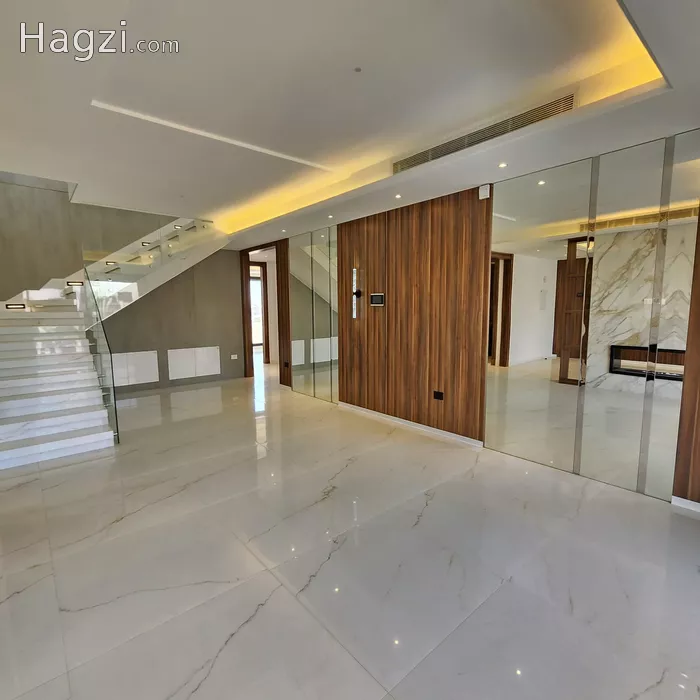 Image slider -  - main image