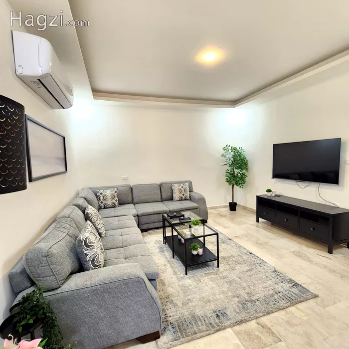 Image slider -  - main image