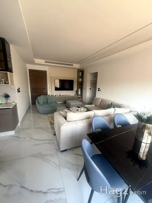 Image slider -  - main image