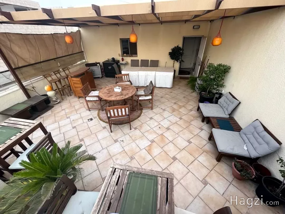 Image slider -  - main image