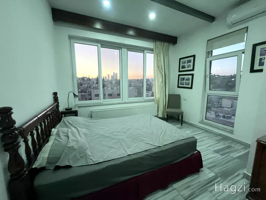 Image slider -  - main image